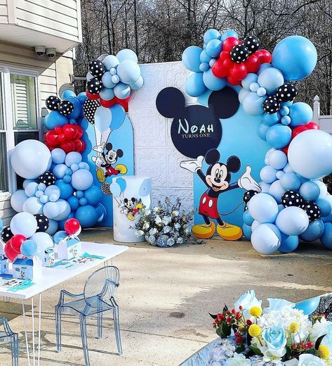 Décoration Baby Shower, Baby Boy Birthday Themes, Mickey Mouse Birthday Decorations, Baby First Birthday Themes, Mickey 1st Birthdays, Mickey First Birthday, Mickey Mouse Birthday Cake, Mickey Mouse Themed Birthday Party, Fiesta Mickey Mouse