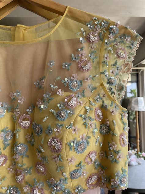 Pearl Embroidered Dress, Sequins Embroidery Blouse, Pearl Work Blouse Designs, Pearl Work Embroidery Blouses, Pearl Embroidery Designs, Sequence Embroidery Design, Pearl Work Embroidery, Western Embroidery Designs, Ikat Blouse Designs