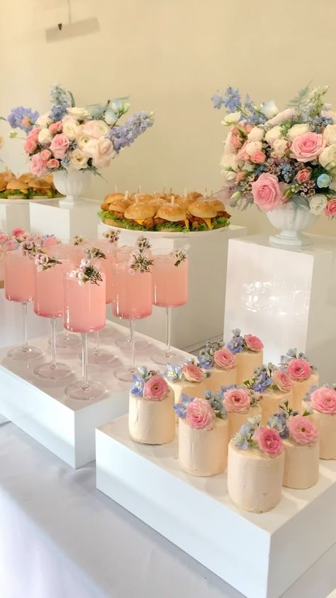 C&T | Catering (@cheeseandtreats) • Instagram photos and videos Pink Food Table Display, Pastel Pink Bridal Shower Ideas, Garden Party Food, حفل توديع العزوبية, Patisserie Fine, Fest Mad, Bridal Shower Inspo, Tafel Decor, Catering Ideas Food