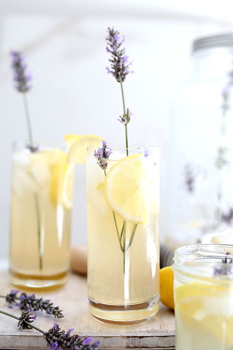 Lavender Lemonade | Delightful Mom Food | Healthy Gluten Free Recipes Lavender Recipes, Lavender Lemonade, Fancy Drinks, Healthy Gluten Free Recipes, Festa Party, Meyer Lemon, Pretty Drinks, Lemonade Recipes, Lavender Buds