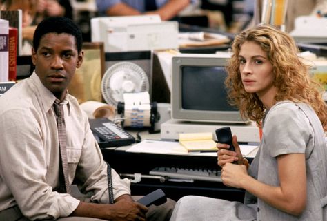 "The Pelican Brief" movie still, 1993.  L to R: Denzel Washington, Julia Roberts. The Pelican Brief Movie, The Pelican Brief, Julia Roberts Movies, Pelican Brief, Lincoln Lawyer, Sam Shepard, Tony Goldwyn, Literary Characters, John Grisham