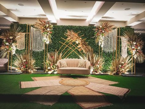 decorsutra on Instagram: "Classy yet Elegant boho decor Decor: @samanidecorators Floral Decor: @_floralaffairs_ Follow www.decorsutrablog.com for Ideas about Indian Wedding Decor Email your original pictures to @decorsutrablog@gmail.com to get featured. #WeddingInspiration #decoration #instawedding #weddingflowers #weddingreception #traditionalwedding #engagementdecor #indianweddings #shaadi #northindianwedding #weddingideas #marriage #southindianweddings #weddingplanner #decor #mehendidecor Boho Style Engagement Decor, Classy Wedding Decor Receptions, Traditional Nigerian Wedding Decorations, Diy Indian Wedding Decor Ideas, Gusaba Decor, Nigerian Traditional Wedding Decor, Engagement Stage Decoration Indian, Engagement Decor Indian, Wedding Stage Decorations Elegant Classy