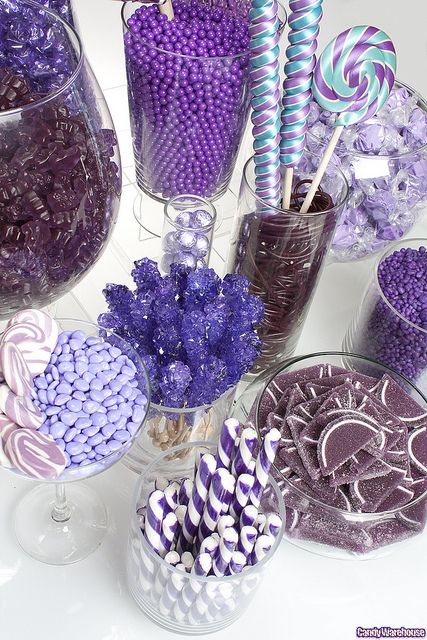 Euphoria Themed Snacks, Purple Treats For Party, Purple Candy Aesthetic, Purple 18th Birthday Party Ideas, Purple Food Ideas Snacks, Purple Foods For Party, Purple Themed Party, Purple Treats, Purple Candy Buffet