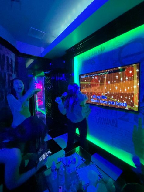 Night Club Aesthetic, Karaoke Room, Karaoke Night, Karaoke Party, It Girls, 18th Birthday Party, 17th Birthday, 14th Birthday, Summer Plans