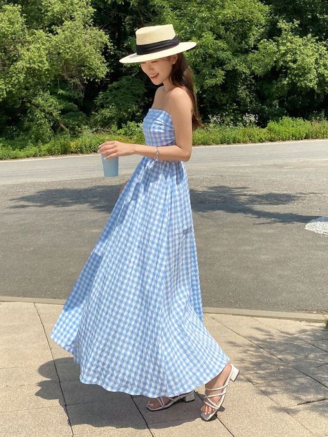 Summer Work Outfits, Gingham Summer Dress, Blue Gingham Outfit, Tube Dress Outfit, Summer Work Outfits Curvy, Gingham Outfit, Blue Gingham Dress, Blue And White Style, Boho Patterns