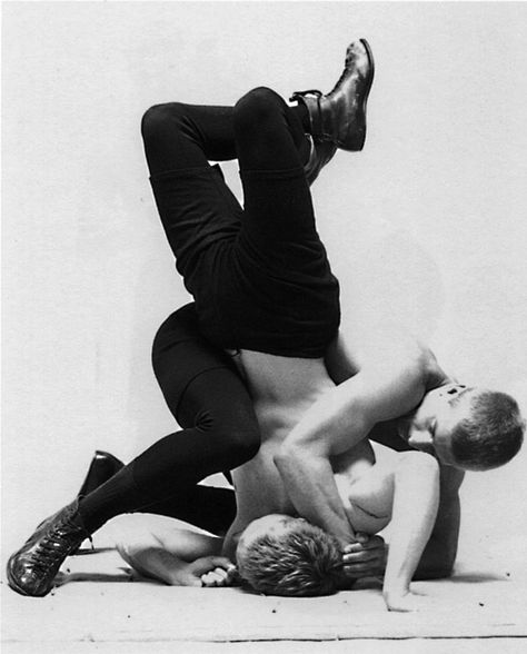 Head Lock - by Luke Smalley Sports Figures, Tumblr, Kickboxing, Catch Wrestling, Collage Kunst, Ju Jitsu, Human Poses, Male Figure, Mixed Martial Arts