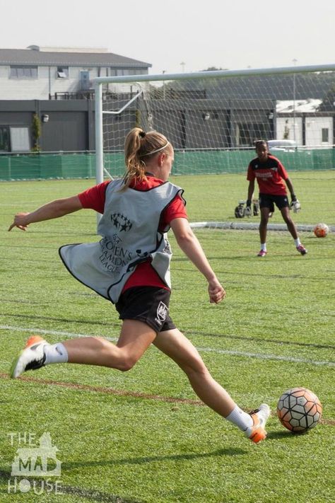 Girls in Football - Breaking down Barriers How do you break down barriers and get more girls in football? Does it start with increasing the number of girls only football provisions? Girls Playing Football, Girl Football Player, Kids Playing Football, 13 Year Girl, Pe Lessons, Girls Football, Football Girls, Football Kids, Football Photos