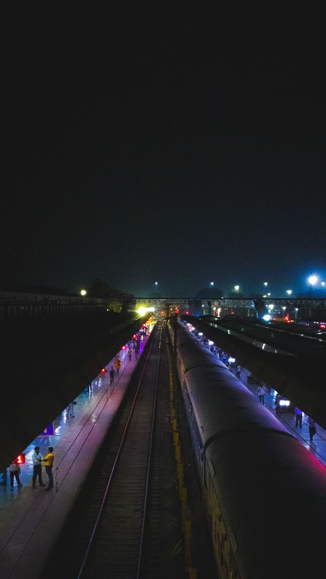 Tatanagar Junction Railway Station at night. Railway Station Pictures, Night Railway Station Snap, Train Snap Night, Night Train Snap, Railway Station Snap, Railway Station Night, Railway Station Aesthetic, Railway Station Photography, Night Train Aesthetic