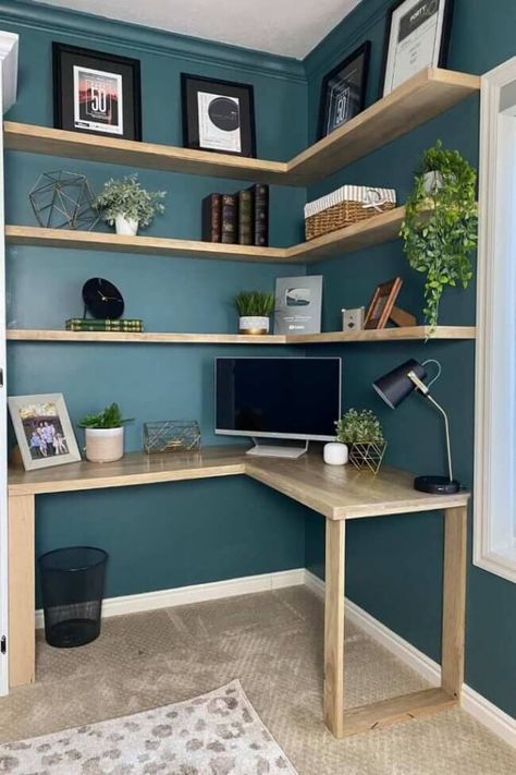 This gorgeous corner desk provides the perfect amount of room for anyone working from home and offers a space-conscious way to utilize every inch of your wall! The wood makes the perfect blank canvas for customization and provides you with endless possibilities. Diy L Shaped Desk Plans, Office Snug, L Shaped Desk Plans, Diy Corner Desk, Office Corner, L Shaped Corner Desk, Farmhouse Office, Apartment Storage, Corner Office