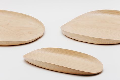 Curved Product Design, Wood Tray Design, Mtg Proxies, Wooden Leaf, Blue Core, Wood Plate, Black Core, Tray Design, White Core