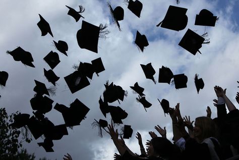 Flying graduation hats Schools In America, Mba Degree, Graduate Degree, Harvard Law School, University Admissions, University Degree, Tuition Fees, Student Debt, Make Business