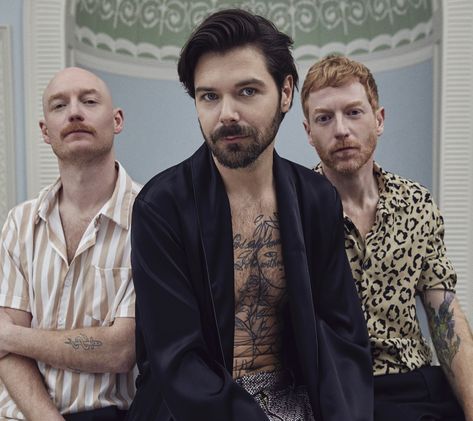 Biffy Clyro return with new rock anthem Tiny Indoor Fireworks Simon Neil, Indoor Fireworks, Biffy Clyro, Mtv Unplugged, British Rock, Independent Music, Latin Music, Music Radio, New Rock