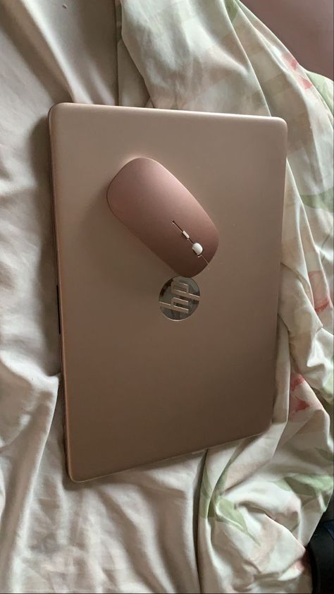 Rose Gold Hp Laptop, Pc Portable Aesthetic, Notebook Vision Board, Hp Computer Aesthetic, Notebook Aesthetic Samsung, Microsoft Laptop Aesthetic, Notebook Samsung Aesthetic, Laptop Hp Aesthetic, Pink Laptop Aesthetic