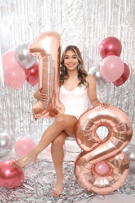 Foil paper 18th birthday Birthday Photoshoot Ideas 24th Birthday, Poses With Balloons Birthday Photos, Balloon Birthday Photoshoot, 18th Photoshoot, Pink Photoshoot, Indoor Birthday, Girl Portraits, Balloon Pictures, Health Goth