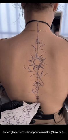 Back Tattoo Sun, Are Tattoos, Tato Minimal, Tattoo Sun, Petite Tattoos, Spine Tattoos For Women, Tattoos For Black Skin, Sun Tattoos, Tatuaje A Color