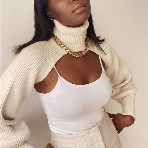 Super Cropped Sweater, Half Sweater, Stile Kendall Jenner, Autumn Tops, Vestiti Edgy, Casual Turtleneck, Women Turtleneck, Looks Pinterest, Cover Beachwear