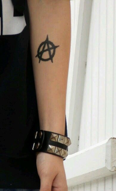 Anarchy tattoo Anarchy Tattoo Ideas, Anarchist Tattoo, Punk Tattoo Ideas, Punk Rock Tattoos, Anarchy Tattoo, Punk Tattoos, Side Hand Tattoos, Emo Tattoos, Punk Tattoo