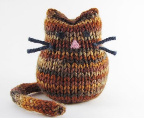 Cat Knitting Pattern and Tutorial - Natural Suburbia Halloween Knits, Gingerbread Hat, Cat Knitting Pattern, Cat Adorable, Tiny Window, Ravelry Free, Cat Knitting, Knit Cat, Animal Knitting