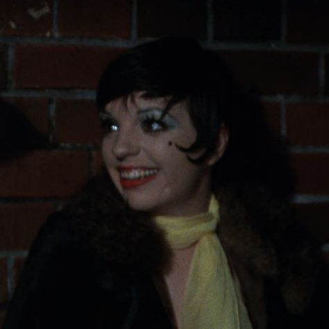 Liza Minelli Outfits, Liza Minnelli Cabaret, Cabaret 1972, Oversized Knitted Jumper, Liza Minnelli, Bare Face, Tinted Lip Balm, Movie Stills, Light Makeup