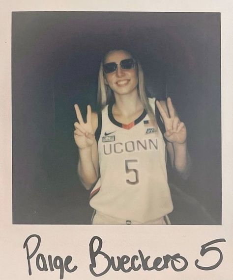 Basketball Wife Aesthetic, Basketball Girlfriend, Paige Bueckers, Uconn Womens Basketball, Basketball Wives, Ball Aesthetic, Future Girlfriend, Basketball Girls, Basketball Pictures