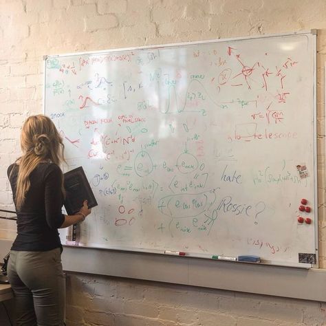 Psychology Lab Aesthetic, Science Woman Aesthetic, Teacher Vision Board, Motivational Study, Academic Comeback, College Studying, Romanticising School, Teacher Aesthetic, Aesthetic School