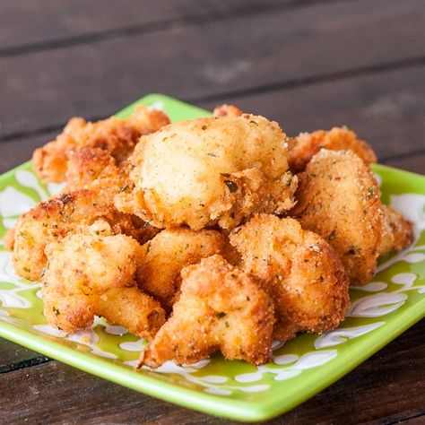 Deep Fried Cauliflower Pieces Breaded Cauliflower Recipes, Gobi Fry, Califlour Recipes, Tempura Cauliflower, Deep Fried Cauliflower, Deep Fryer Recipes, Tasty Cauliflower, Deep Fried Recipes, Deep Fried Appetizers