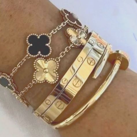 Luxury Stack Bracelets, Matching Gold Rings For Friends, Matching Cartier Bracelets, Cartier Set Jewels, Can Clef Bracelet, Chunky Gold Bracelet Stack, Gold Bracelet Black Women, Cartier Love Bracelet Stack White Gold, David Truman Bracelet Stack