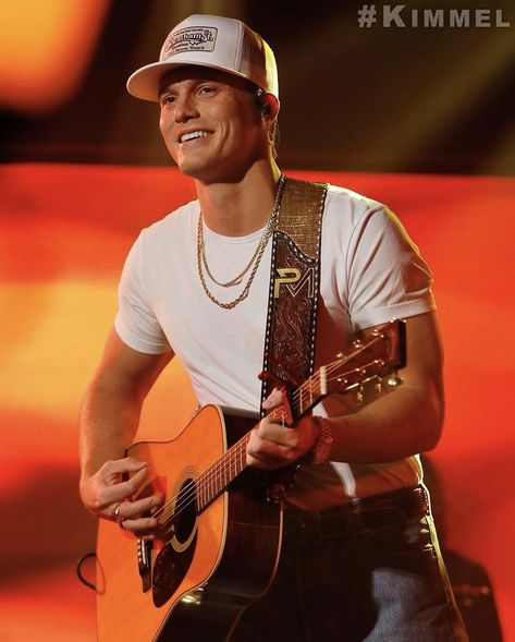 Country Singer Aesthetic Men, Parker Mccollum Wallpaper Aesthetic, Hot Country Singers, Parker Mccollum Aesthetic, Parker Mccollum Wallpaper, Parker Mccollum, Cute Country Couples, Best Country Singers, Hot Country Men