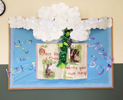 Classroom Libraries, Jack And The Beanstalk Bulletin Board, Plant Classroom, Bulletin Board Decoration, Plants Classroom, Classroom Teacher, Bulletin Board Decor, D Book, Jack And The Beanstalk