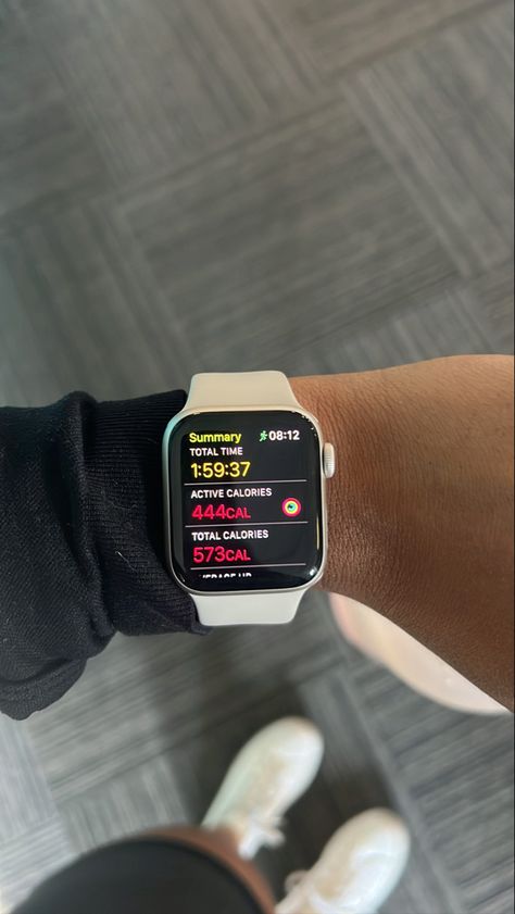 Apple Watch SE traditional weight lifting workout activity total active calories burned time worked out Apple Watch Aesthetic Fitness, Apple Watch Exercise Aesthetic, Apple Watch Gym Aesthetic, Apple Watch Aesthetic Workout, Workout Apple Watch, Apple Watch Fitness Goals, Fake Running Snaps, Apple Watch Running Aesthetic, Running Apple Watch