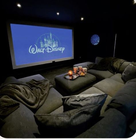 Movie Rooms In House, Small Movie Room Ideas, Theatre Room Seating, Small Movie Room, Home Theater Basement, Home Theater Ideas, Living Room Home Theater, Basement Home Theater, Basement Home