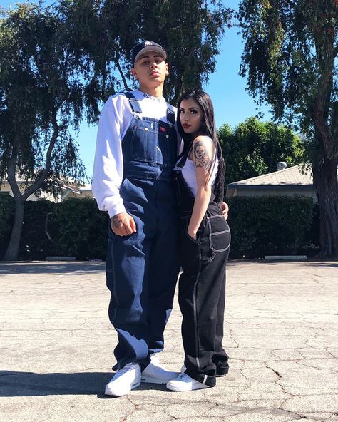 40.3 mil Me gusta, 544 comentarios - Kruk One (@krukone) en Instagram: "TILL THE CASKET DROPS 🖤" Cholo couple Chola Style 90s, Chola Style Outfits, Chola Outfit, Chicana Style Outfits, Estilo Chola, Chola Girl, Johann Strauss, Gangsta Girl Style, Chola Style