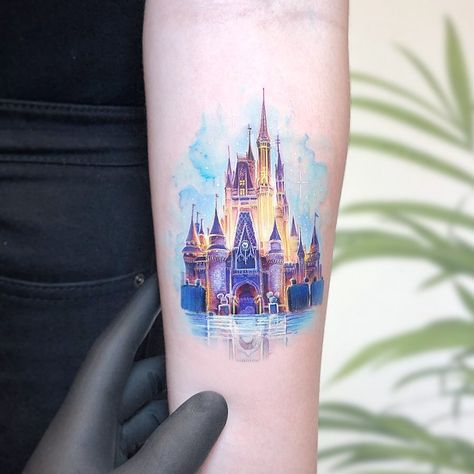 Cinderella Tattoo, Disney Castle Tattoo, Disney Inspired Tattoos, Disney Tattoos Small, Castle Tattoo, Disney Sleeve, Famous Tattoo Artists, Tattoo Schrift, Watercolor Disney