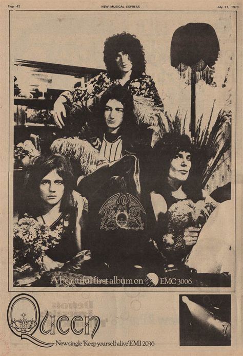 Polo Ideas, Vintage Band Posters, Grunge Posters, Queen E, Queen Poster, Dorm Posters, Queen Photos, Queen Art, Queen Band