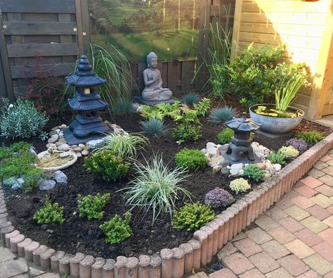 Small Japanese Garden Ideas Front Yards, Outdoor Buddha Garden, Buddha Garden Backyards, Buddha Garden Ideas, Japanese Garden Backyard, Japanese Rock Garden, Zen Garden Diy, Small Japanese Garden, Zen Rock Garden