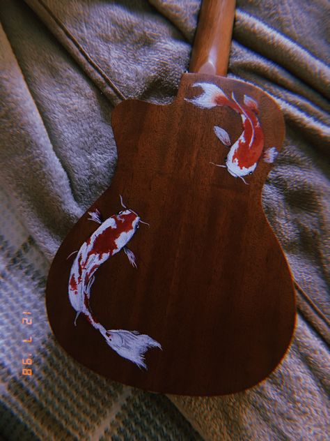 Hand Painted Acoustic Guitar, Customized Acoustic Guitar, Art On Guitar Ideas, Painting On Electric Guitar, Painted Acoustic Guitar Ideas, Paintings On Guitars, Guitar Artwork Drawings, Acoustic Guitar Painted, Acoustic Guitar Painting Ideas