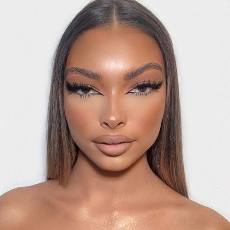 Catwalk Makeup, Hoco Makeup Looks, Bold Makeup Looks, Makeup For Black Skin, Quick Makeup, Makeup Sale, Bold Makeup, Bridal Makeup Looks, Glamour Makeup