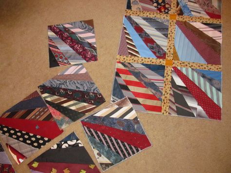 this is how I make my ties quilt Neck Tie Projects, Mens Tips, Mens Ties Crafts, Necktie Quilt, Tie Pillows, Necktie Crafts, Tie Ideas, Tie Crafts, Tie Quilt