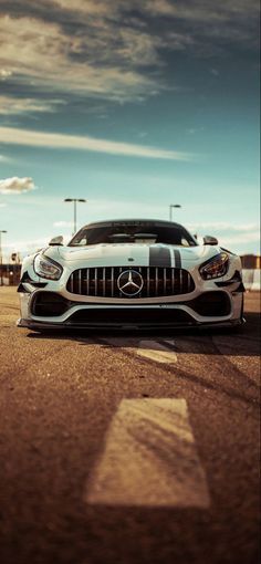 Red Interior Car, Mercedes Benz Wallpaper, Merc Benz, Luxury Car Photos, Mercedes Wallpaper, Wallpaper Car, Inside Car, Bmw Wallpapers, Car Hd