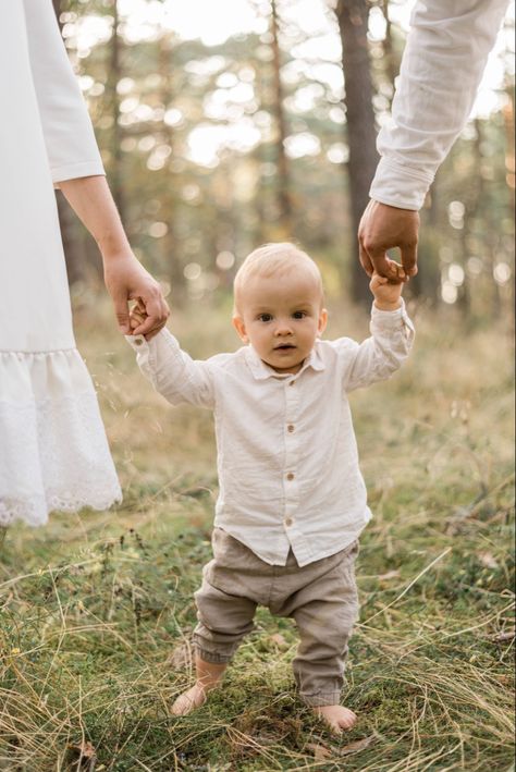 Mom Dad Toddler Photoshoot, Mom Dad Son Photoshoot, Mom Dad And Son Photoshoot, Mom Dad And Toddler Photoshoot, Parents And Baby Photoshoot, Family With Baby Photoshoot, Dad And Baby Photoshoot, Dad And Kids Photoshoot, Mom Dad Baby Photoshoot