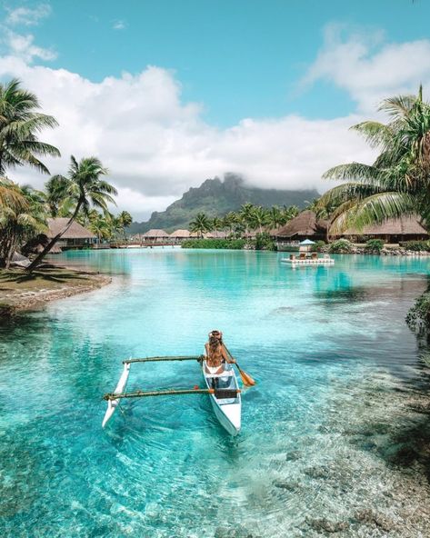 Bora Bora : Four Seasons Bora Bora French Polynesia, Nature, Four Seasons Bora Bora, Vacay Ideas, Fall Vacations, Best Honeymoon Destinations, Overwater Bungalows, Honeymoon Ideas, Best Honeymoon