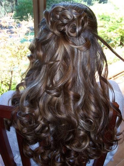 Wavy Brown Long Hair, Bangs Fancy Hairstyles, Simple Formal Hair Updo, Loose Wave Perm Medium Hair, Dress Up Hairstyles, Cute Hairstyles For Parties, Princess Wedding Hair, Hairstyles For Birthday, Machiaj Smokey Eyes