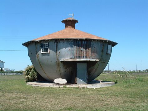 Pictures, Super Images: Different type of crazy house around the world ... Architecture Unique, Crazy Houses, Unusual Buildings, Unusual Homes, Vastu Shastra, Interesting Buildings, Unique Buildings, Amazing Buildings, Unique Houses