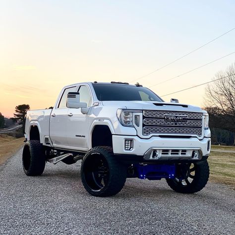 White Gmc Sierra 1500 Lifted, Lifted White Chevy Trucks, Chevy White Trucks, Gmc Trucks White, Big Jacked Up Trucks, White Duramax Diesel, Gmc Truck Aesthetic, Jacked Up Gmc Trucks, Gmc Denali Truck Lifted