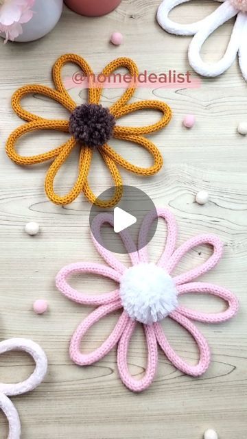 HOME IDEALIST on Instagram: "Knitted Wire Daisy Flower. . . . #knittedwiretemplates #knittedwireart #knittedwireflowers #diyhomedecor" Margaritas, Tela, Yarn Wire Words Diy, Wire Art Template, I Cord Projects, French Knitting Ideas, Diy French Knitting, Knitted Wire Art, Cord Knitting