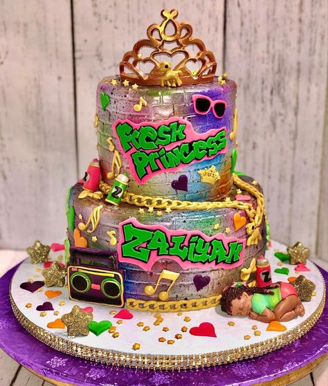 Essen, Freaknik Cake Ideas, Fresh Prince Birthday Party Cake, 90s Birthday Theme Party Ideas, 90s Themed Cupcakes, Freaknik Cake, Proud Family Birthday Party, 90s Theme Sweet 16 Party, Freaknik Birthday Party