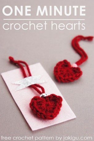 one minute crochet heart - free crochet pattern | jakigu.com Marque-pages Au Crochet, Confection Au Crochet, Crochet Heart Pattern, Crochet Simple, Valentines Crochet, Crochet Bookmarks, Crochet Diy, Chale Crochet, Crochet Heart