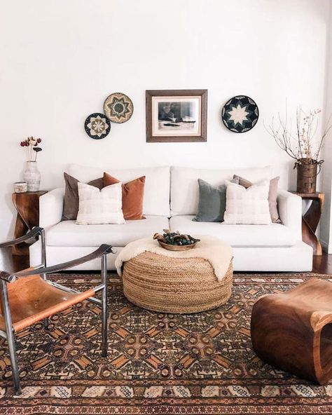 Brown Rug White Couch, White Couch Living Room Boho, White Couch And Rug, Boho White Couch Living Room, Rugs That Go With White Couches, Beige Couch Boho Living Room, White Couch With Rug, Boho White Couch, Beige Couch With Rug