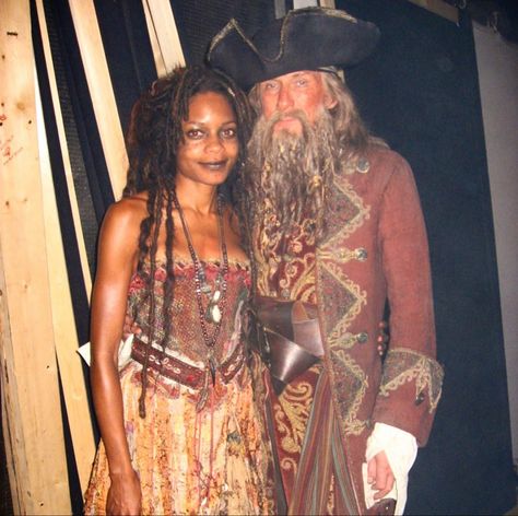 Davy Jones And Calypso, Calypso Pirates, Tia Dalma, Pirate Halloween Party, Naomie Harris, Bill Nighy, Sea Of Stars, Johnny Depp Pictures, Pirate King