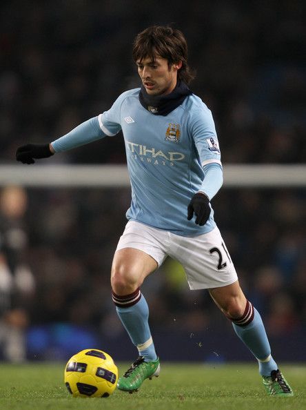 David Silva David Silva, Number 21, Manchester City Football Club, Soccer Stars, Retro Football, Soccer Pictures, World Football, Nike Football, Billionaire Boys Club